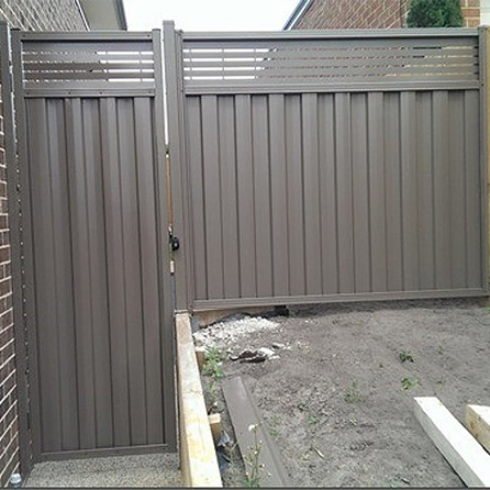 Colorbond Jasper with Slotted Lattice Gate